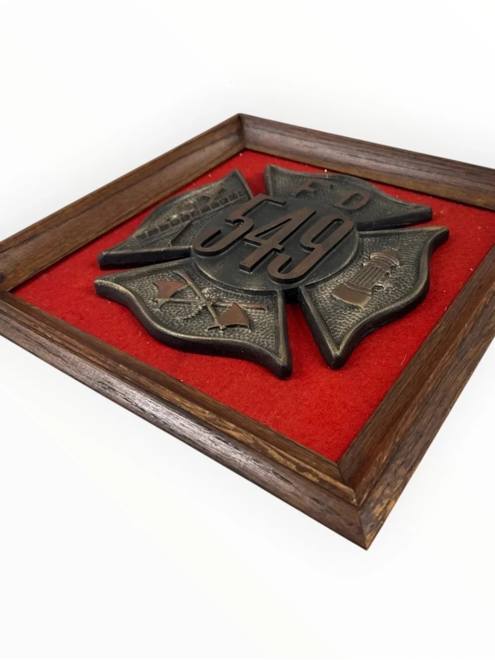 Vintage FD 549 Fire Department Maltese Cross Firefighter Wall Plaque 14.5”